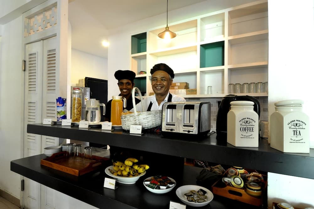 Clock Inn Dehiwala - Hostel photo 9