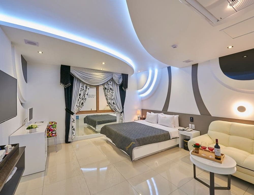 hotel room