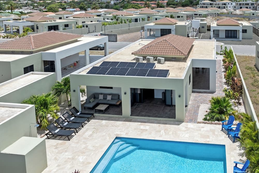 Villa Jasmijn  with private pool, at Mambo Beach photo 5