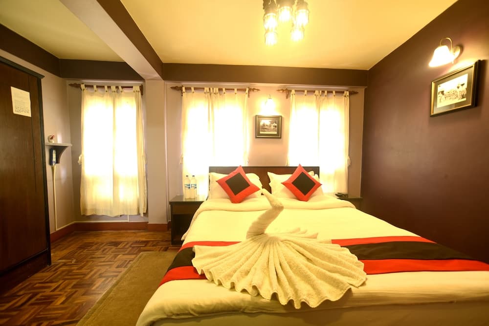 Vajra Guest House & Restaurant photo 4