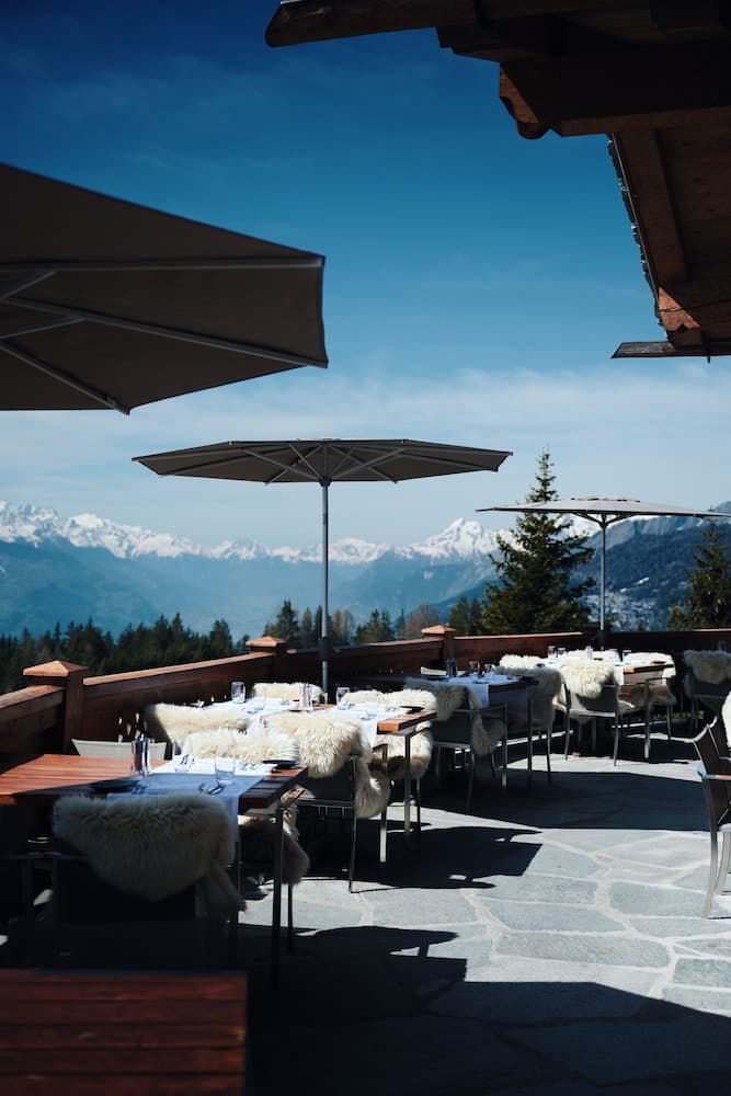 LeCrans Hotel & Spa photo 9