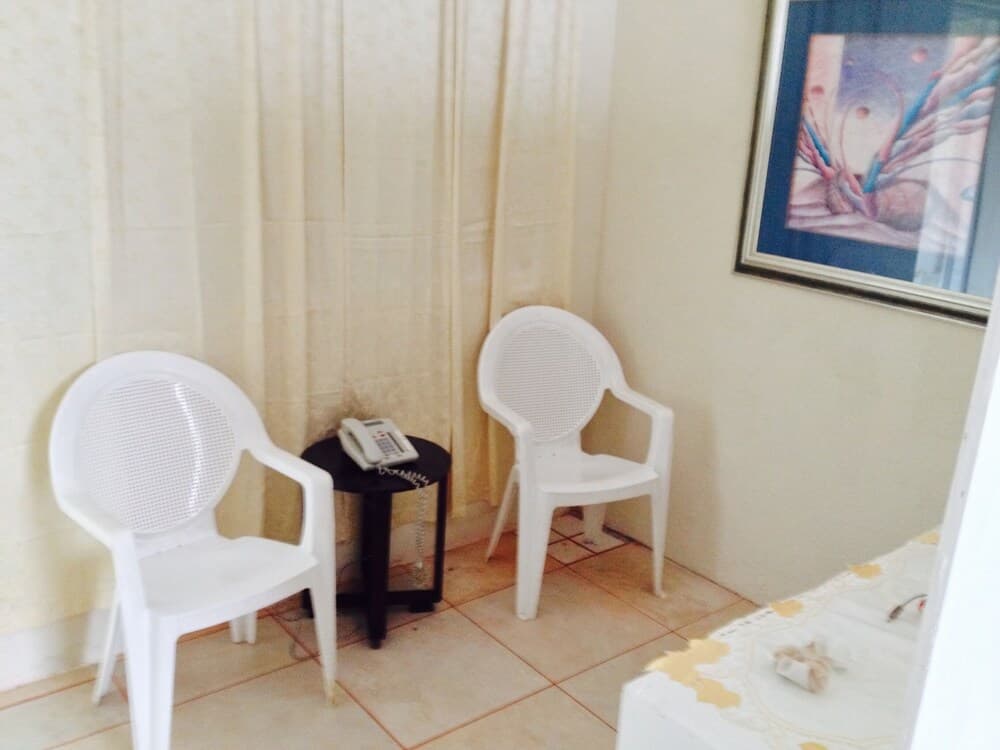 Pondbottom Apartment Hotel photo 6