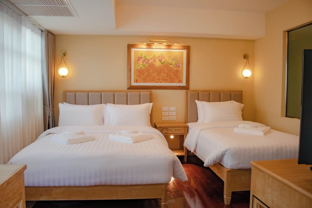 siri grand bangkok hotel photo 8