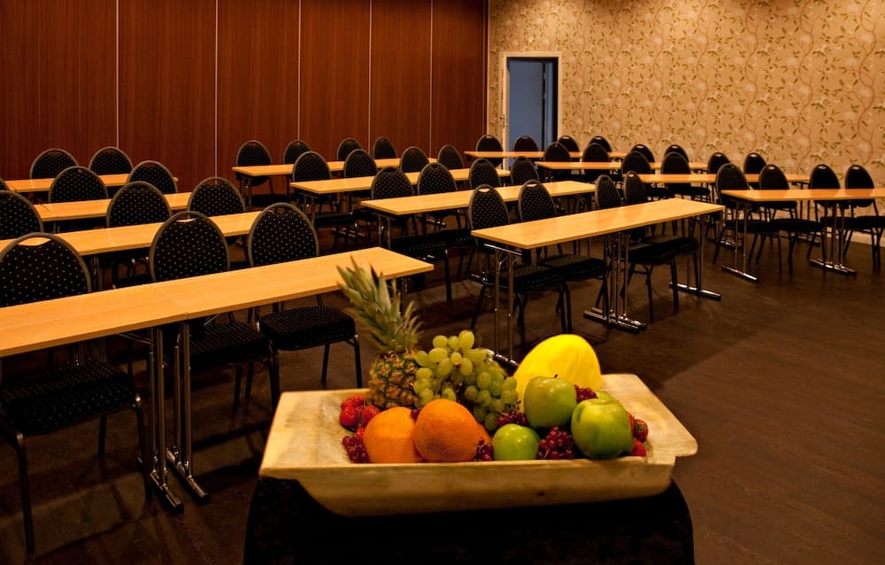 meeting & event spaces
