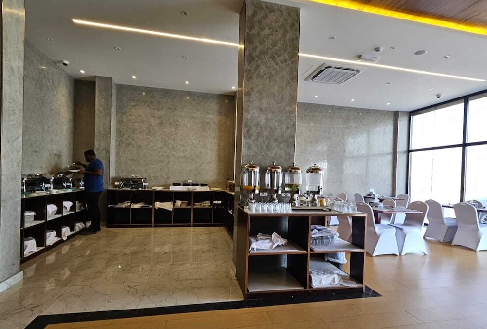Royal Plaza Hotel - Duqm photo 8