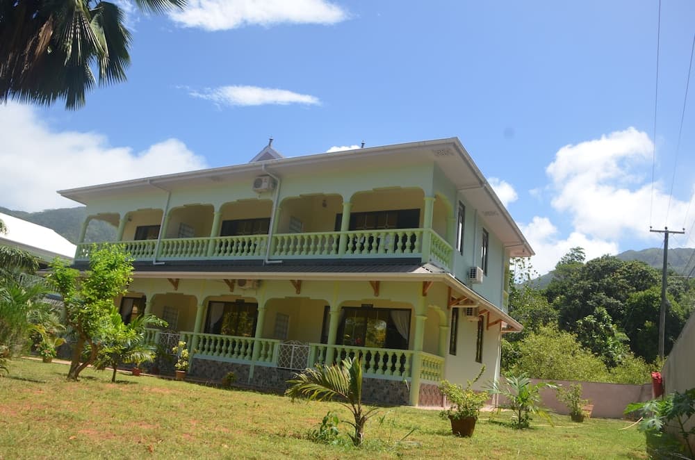 Green Palm Self Catering and Chalets photo 9