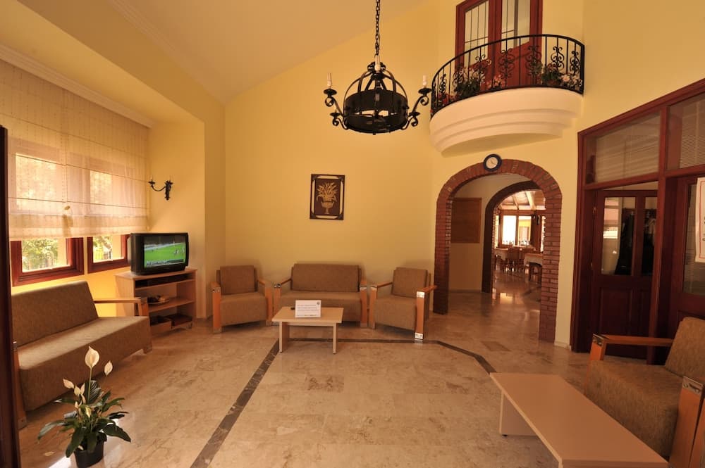 Belcehan Beach Hotel photo 9