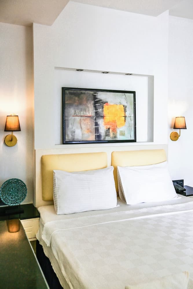 Tropical Deluxe Hotel photo 6