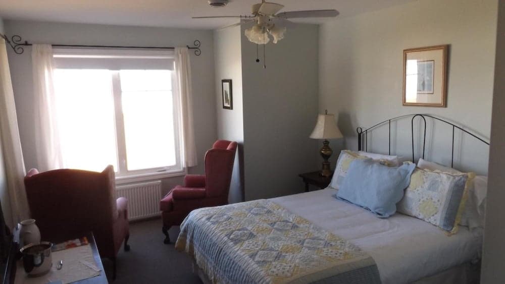 Johnson Shore Inn photo 3