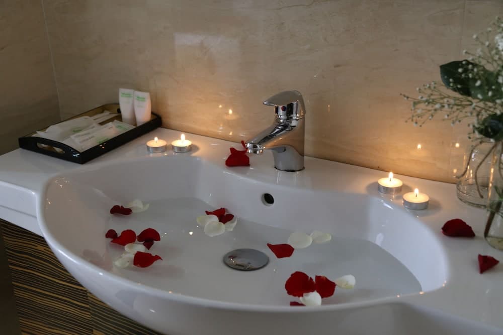 Happyland Hotel photo 4