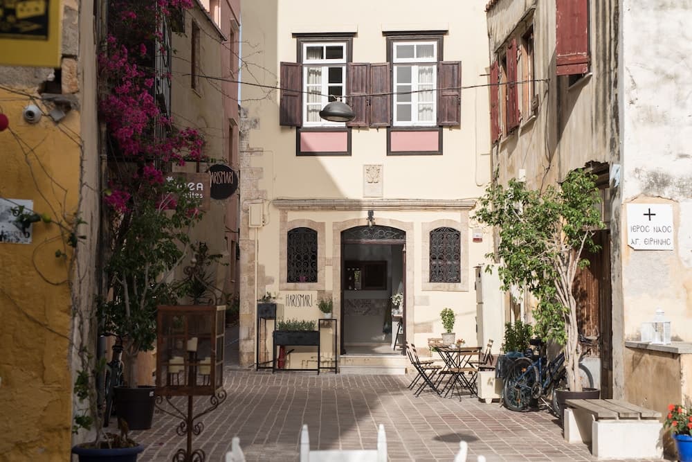 Harismari Cozy Hotel