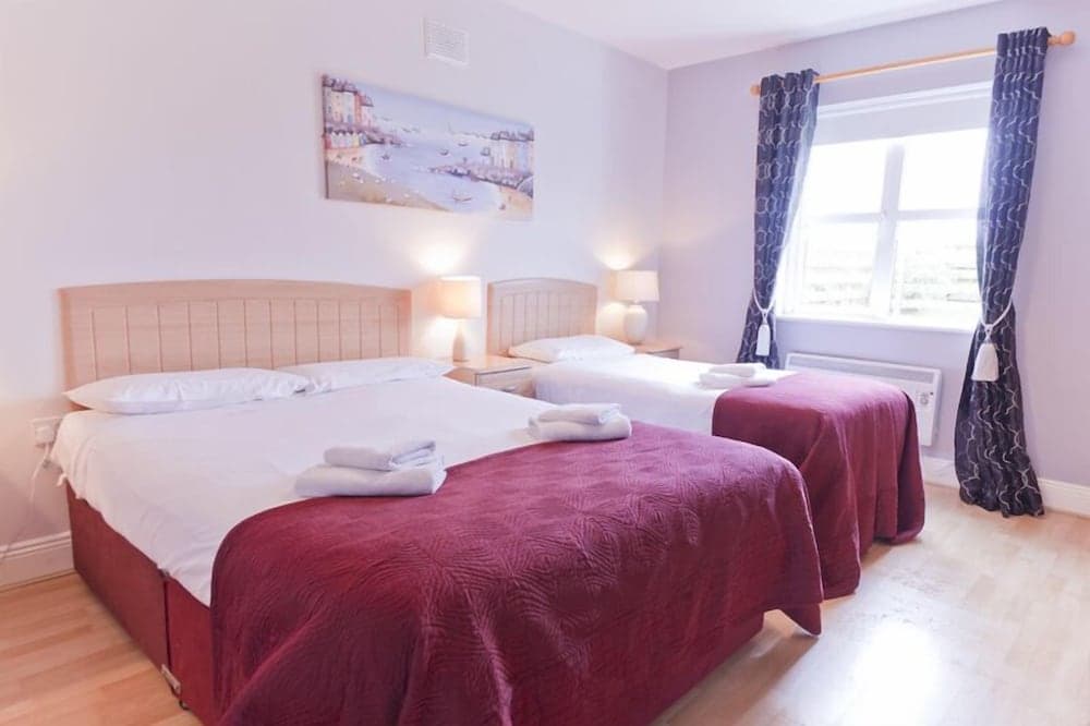Upton Court Holiday Cottages photo 3