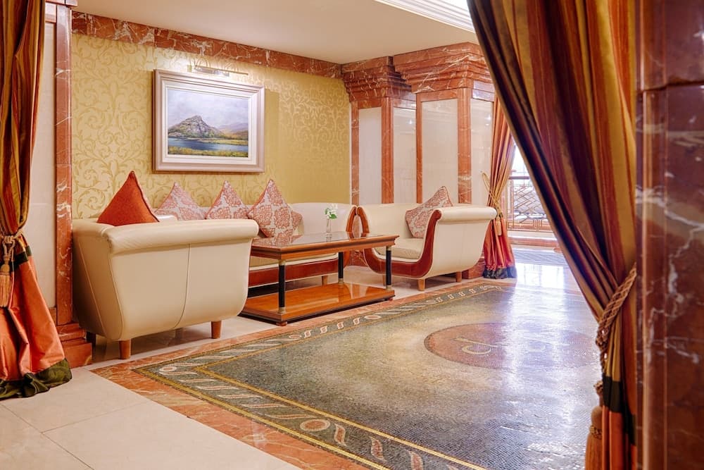 Killarney Plaza Hotel and Spa photo 9