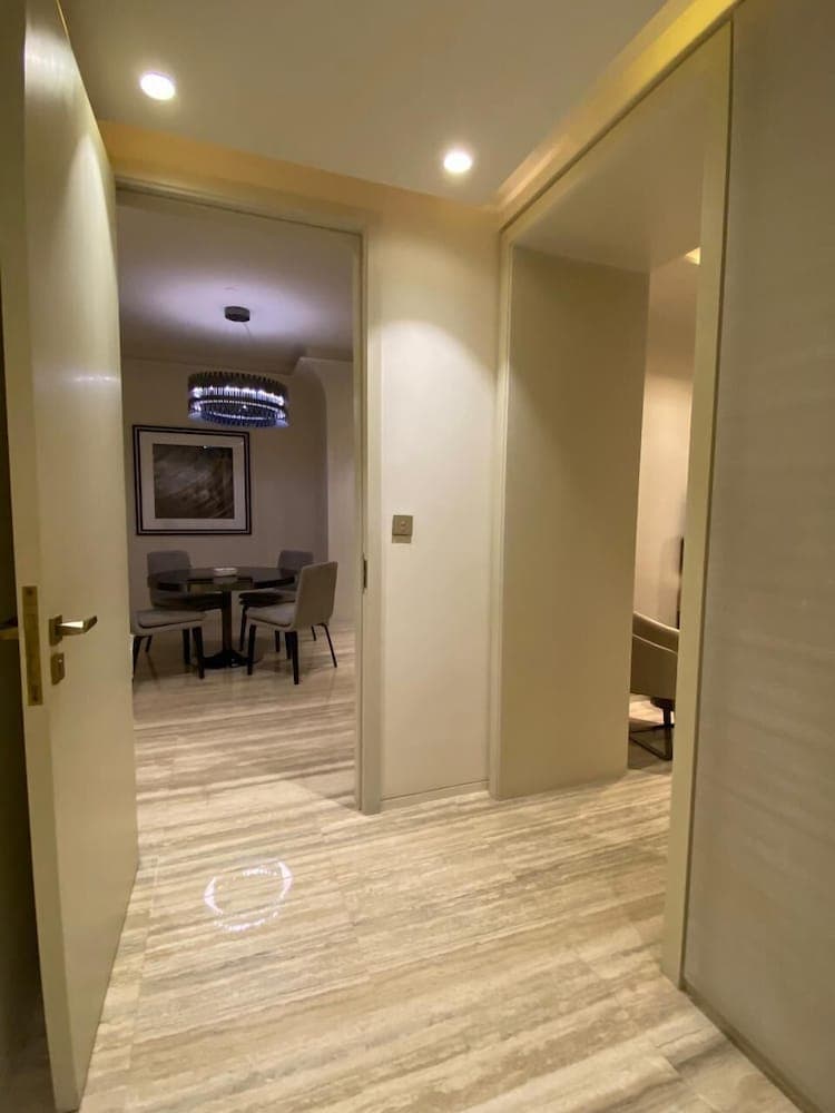 4Leisure Suites DAMAC Esclusiva Towers photo 7