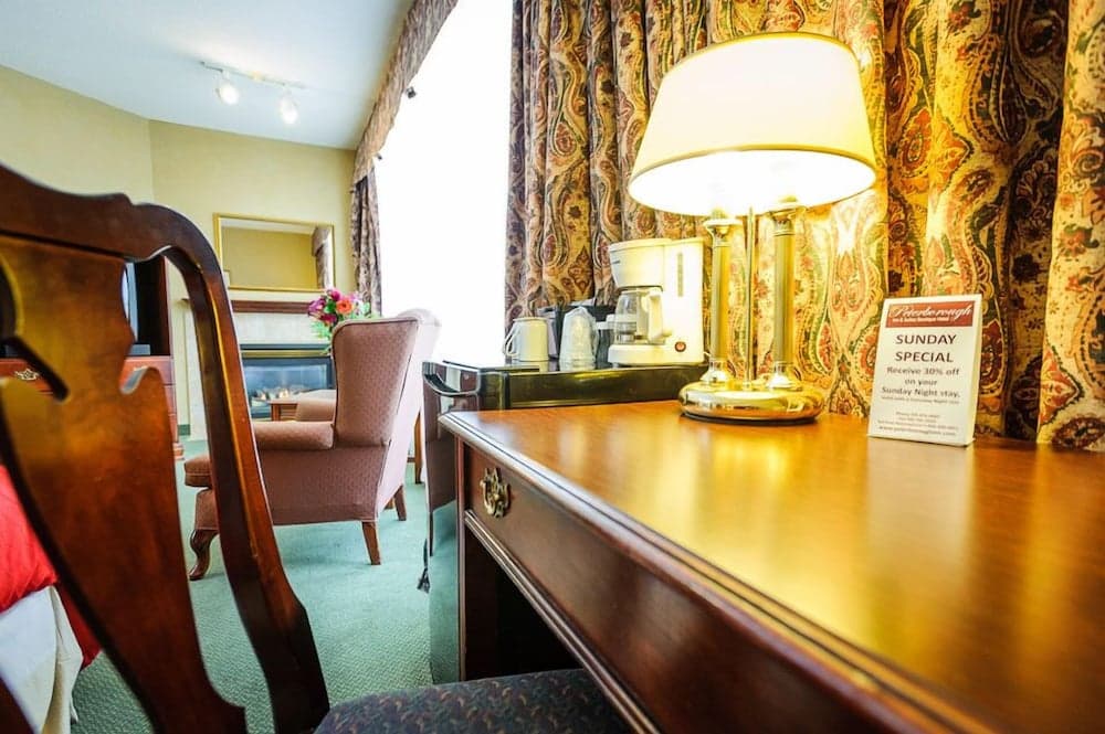 Peterborough Inn & Suites Hotel photo 3