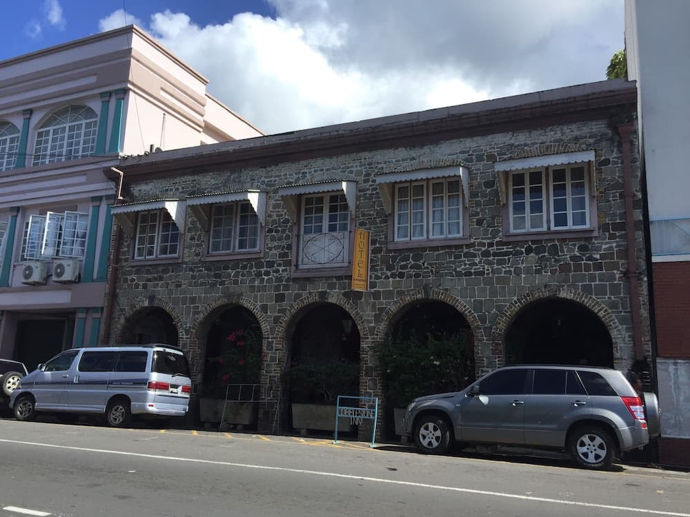 Cobblestone Inn photo 9