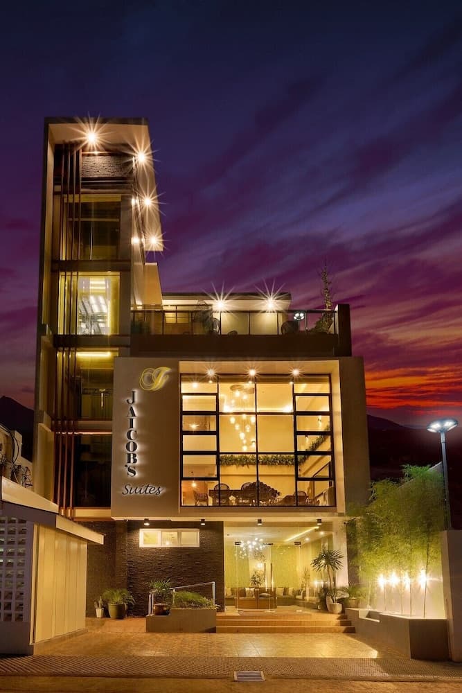 Jai-cob's Suites