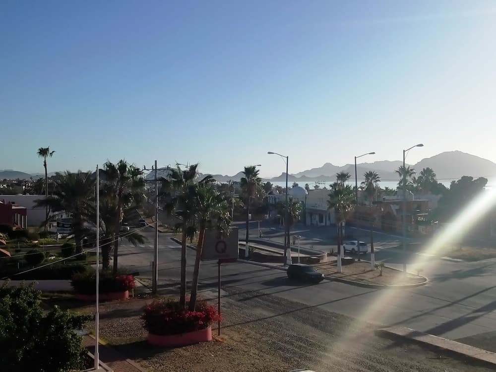 Los Jitos Hotel & Suites photo 6