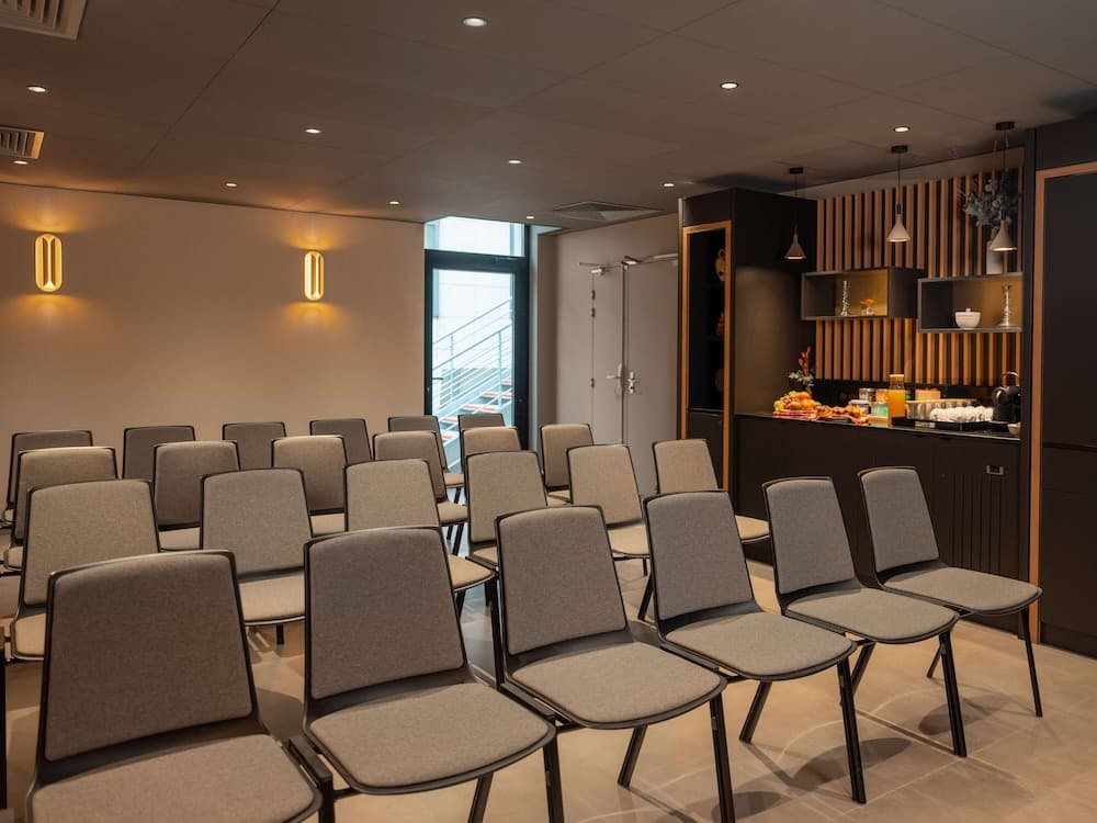 meeting & event spaces