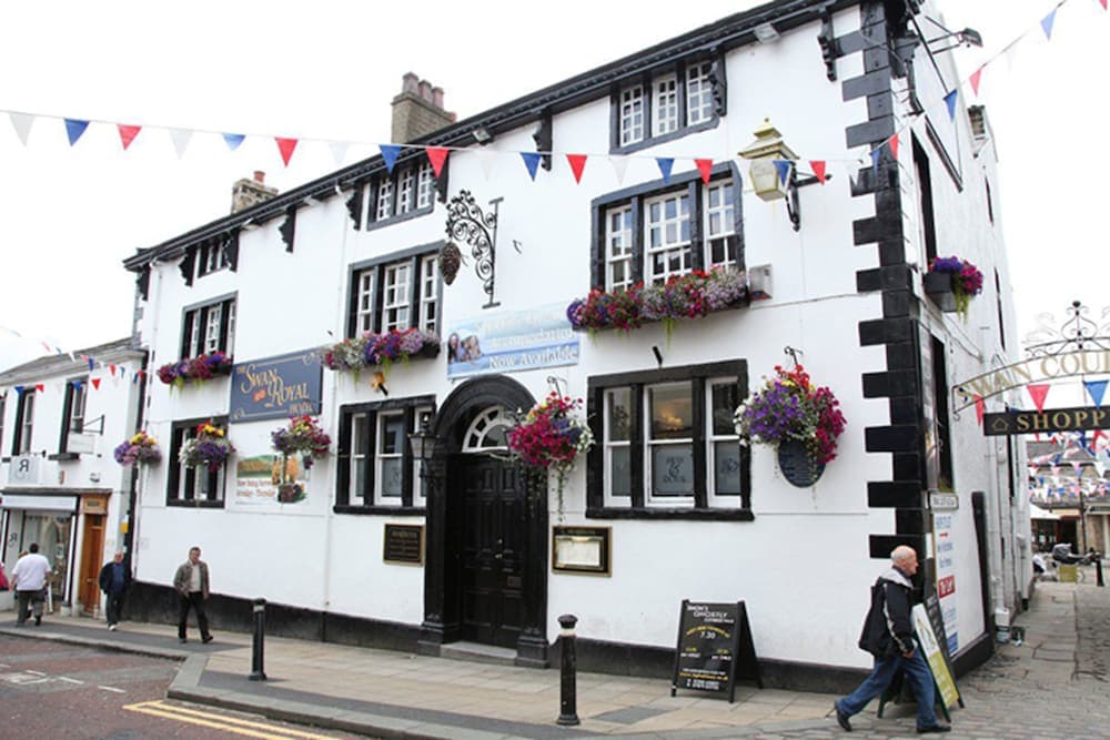 Swan and Royal Hotel