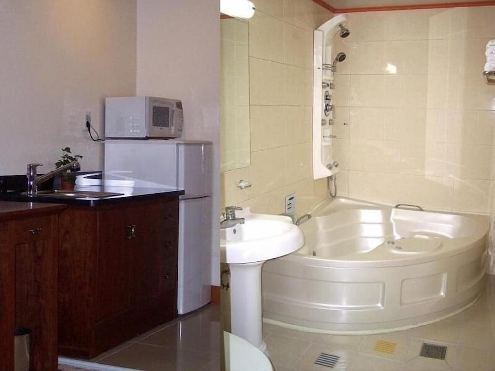 Asia Tourist Hotel photo 6