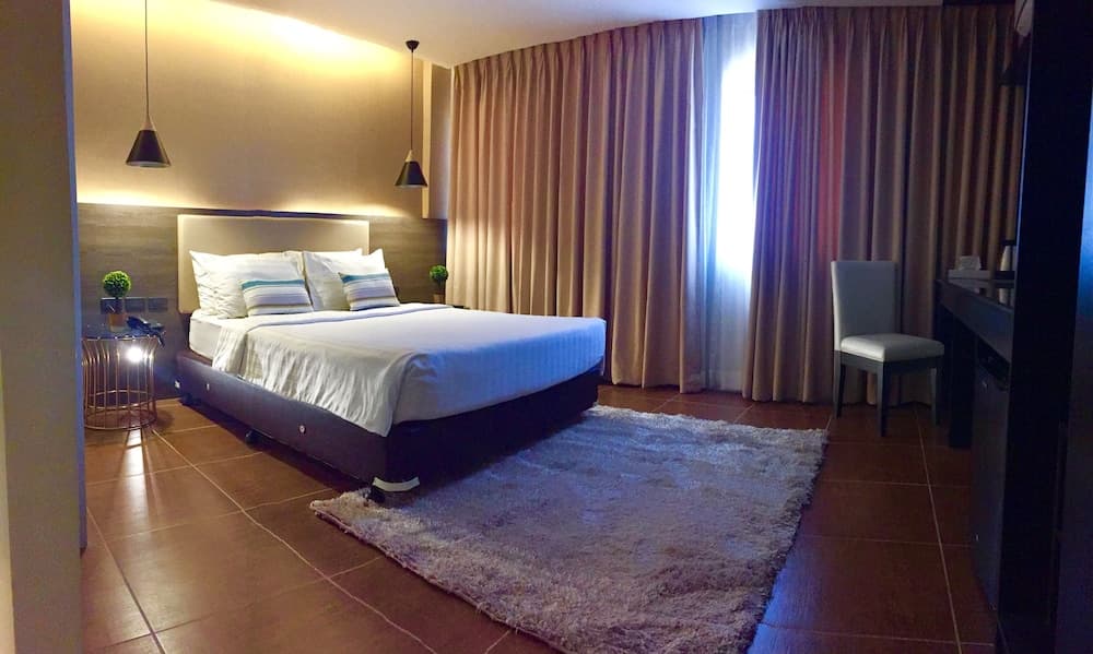 Home Crest Hotel photo 8