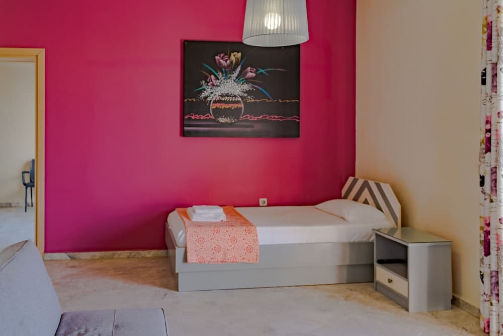 Saint-Trope Studios photo 5