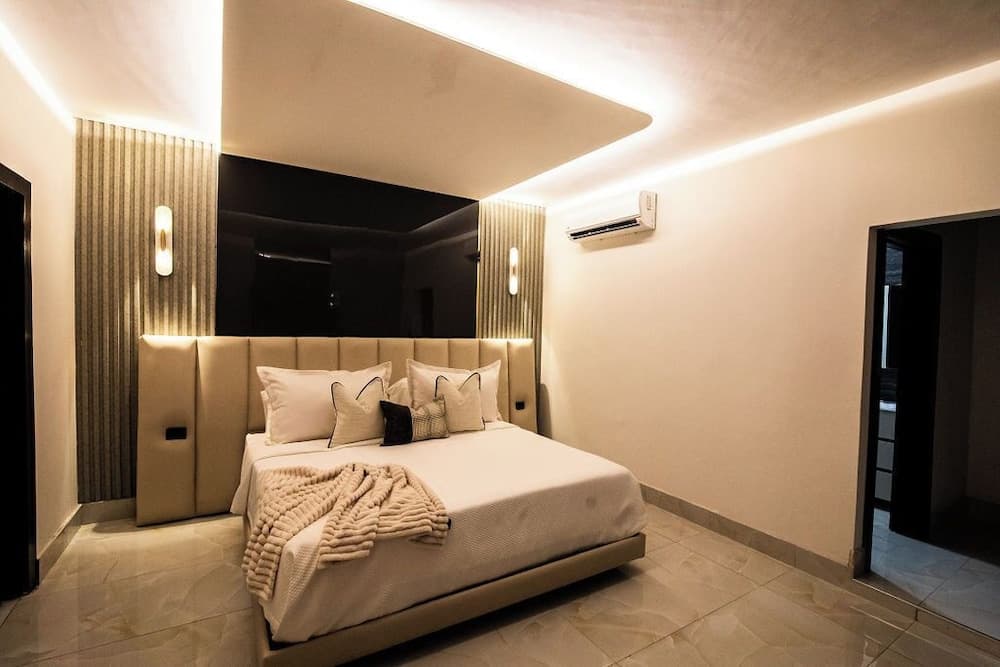 Lovera Hotel