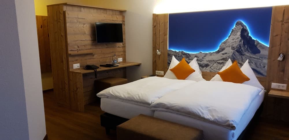 Typically Swiss Hotel Täscherhof photo 5