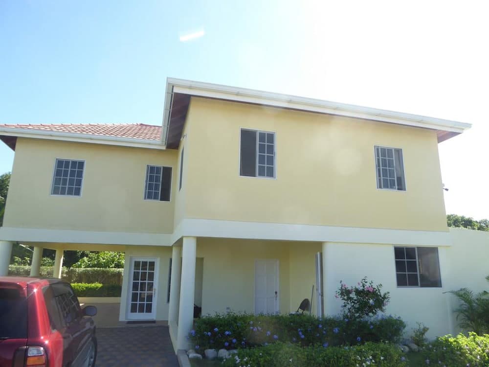 Paradise  Beach Front Apartment photo 6
