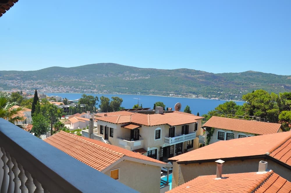 Ino Hotel & Suites photo 5
