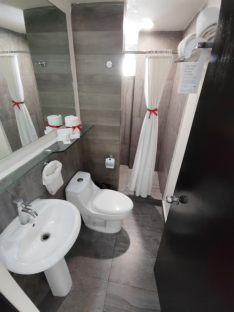 Ramada by Wyndham Tampico Centro photo 2