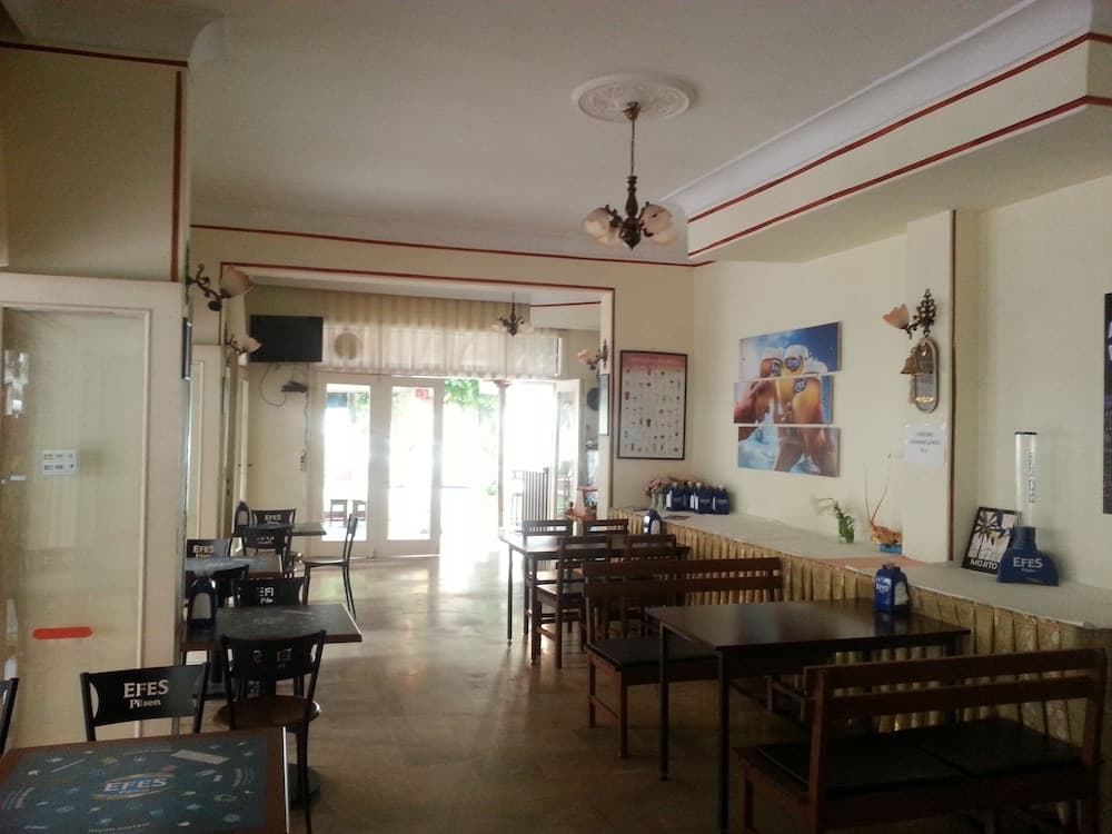 Mola Hotel photo 4