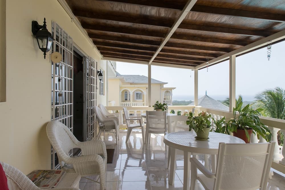 The Royal Kensington Villa photo 4