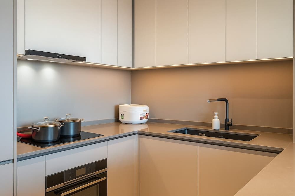 Metropole Luxury Riverside Apartment photo 5