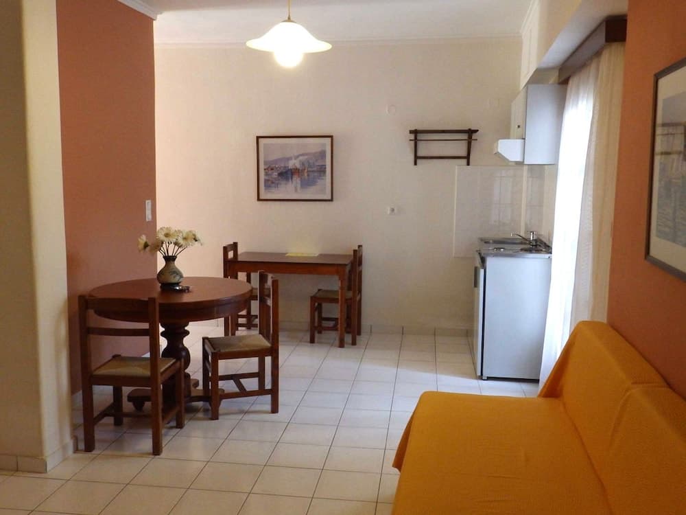 Alexandra Hotel photo 6