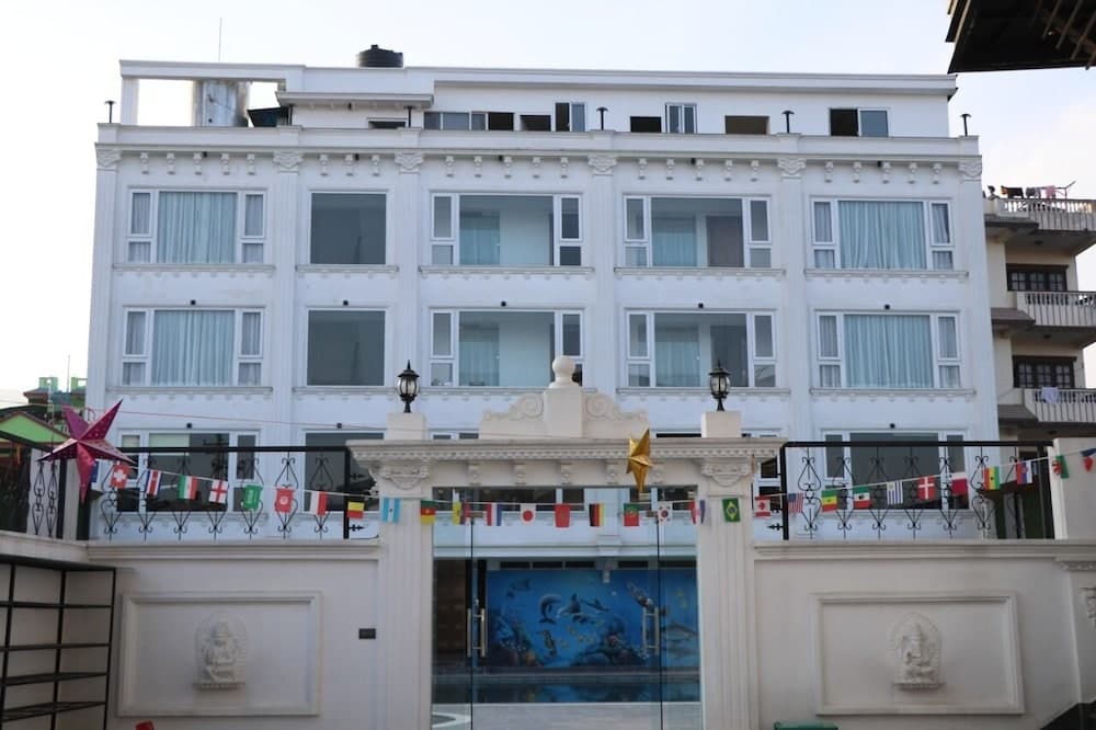 Lotus Club Boutique Hotel