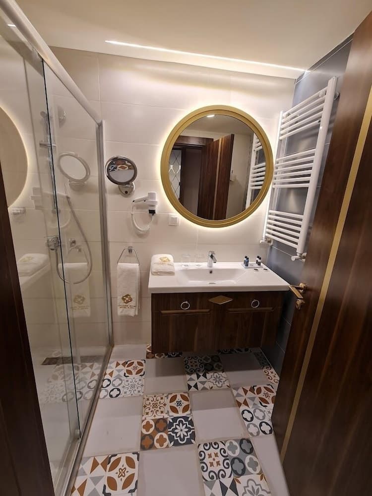 Golden Rose Hotel & Spa photo 3