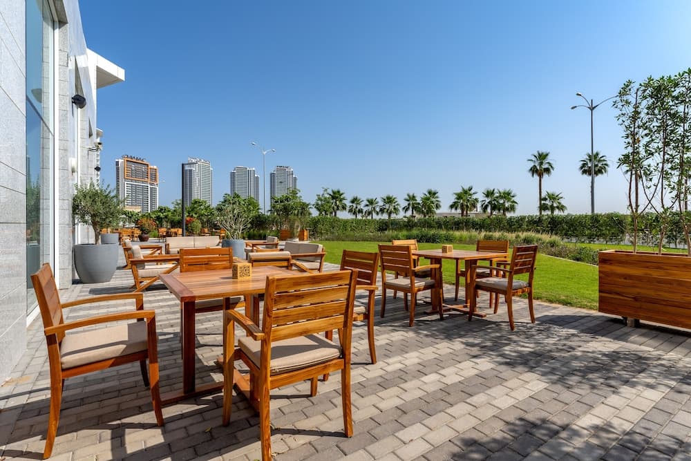 Radisson Dubai Damac Hills photo 5