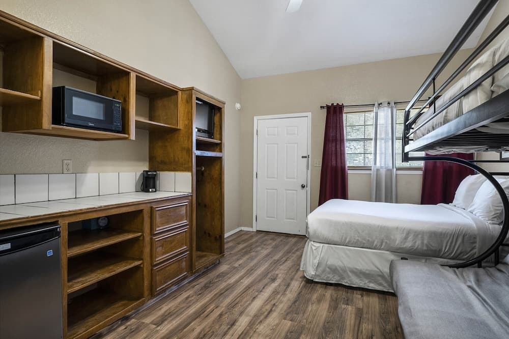 The Claire Hotel photo 6
