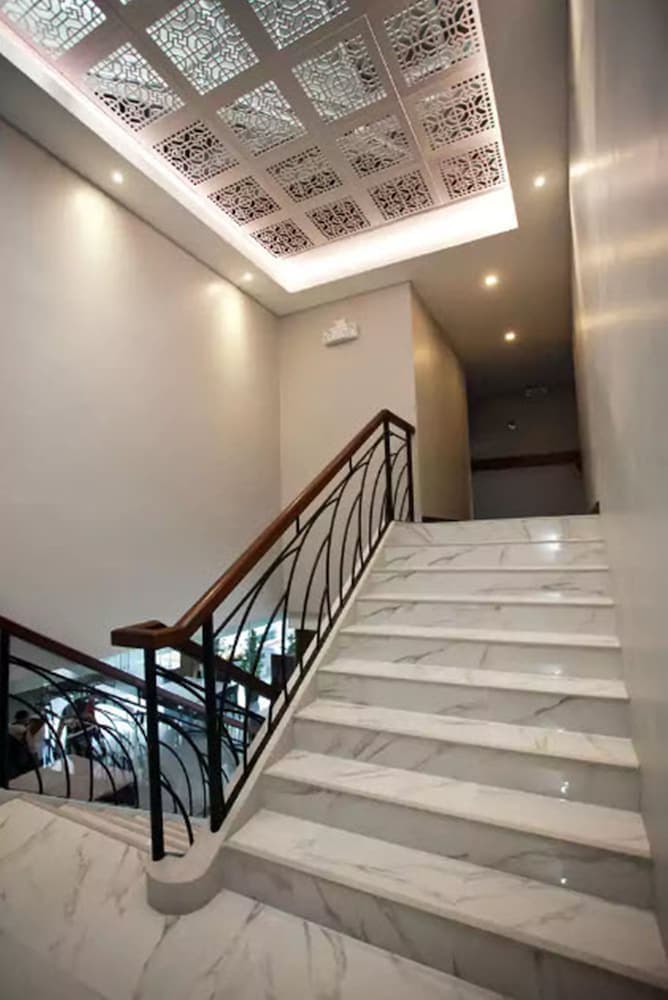 Embassy Hotel photo 5