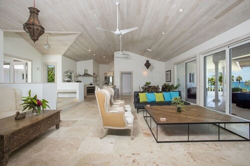 La Bougainvillea Hotel and Villas photo 3