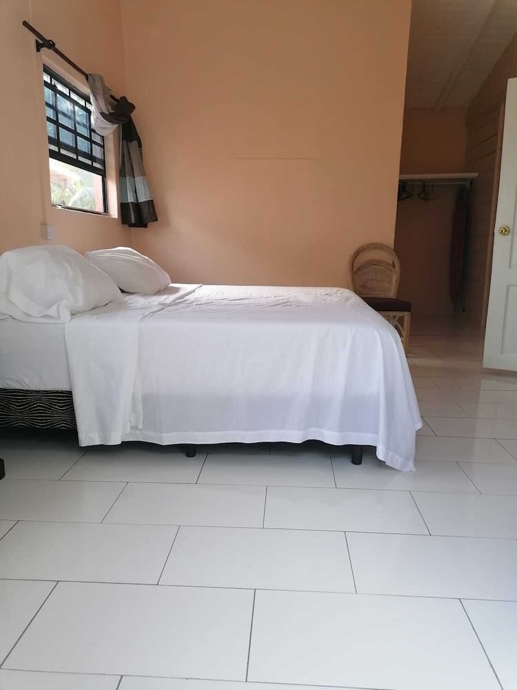 Belle Breeze Cottage photo 2