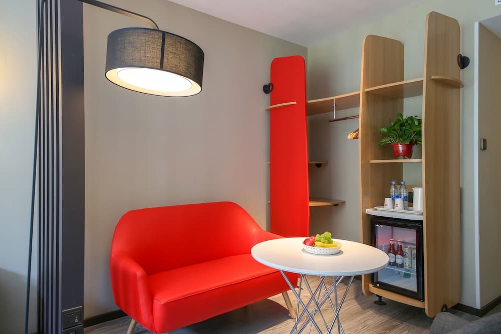 ibis Luoyang Baolong Square Hotel photo 7