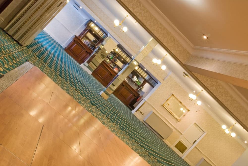 Royal Court Hotel & Spa Coventry photo 8