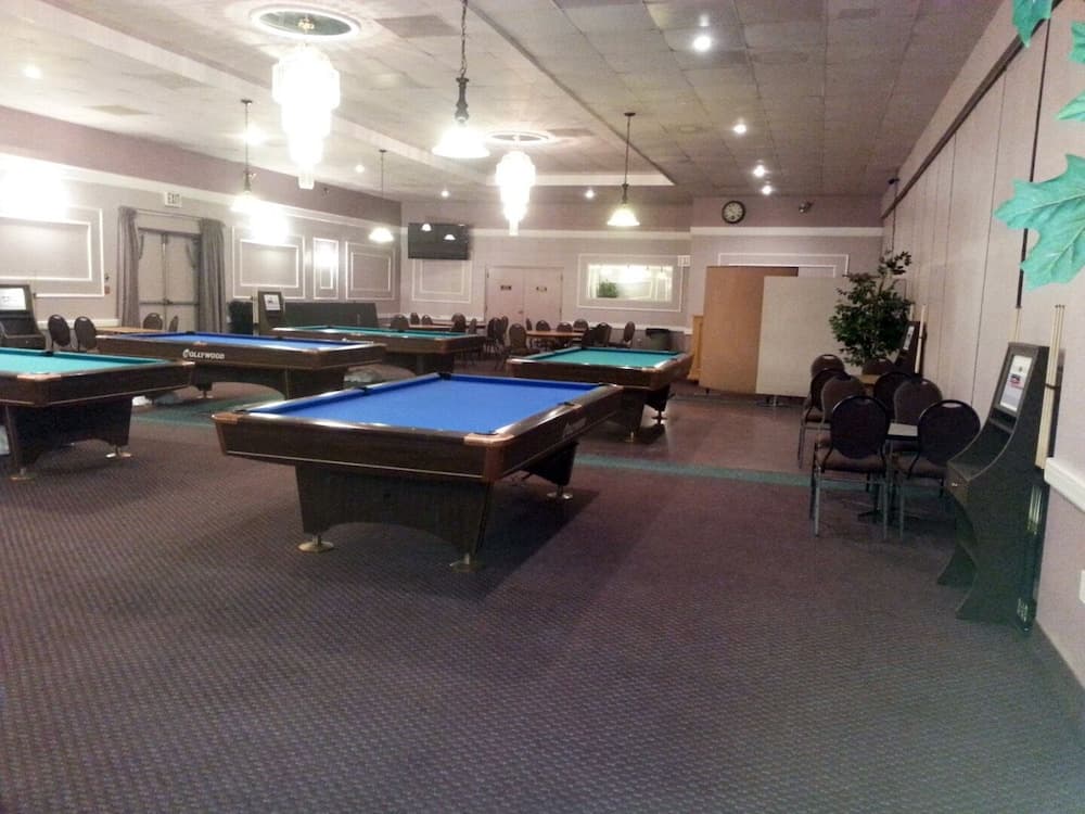 Bluebird Hotel photo 5