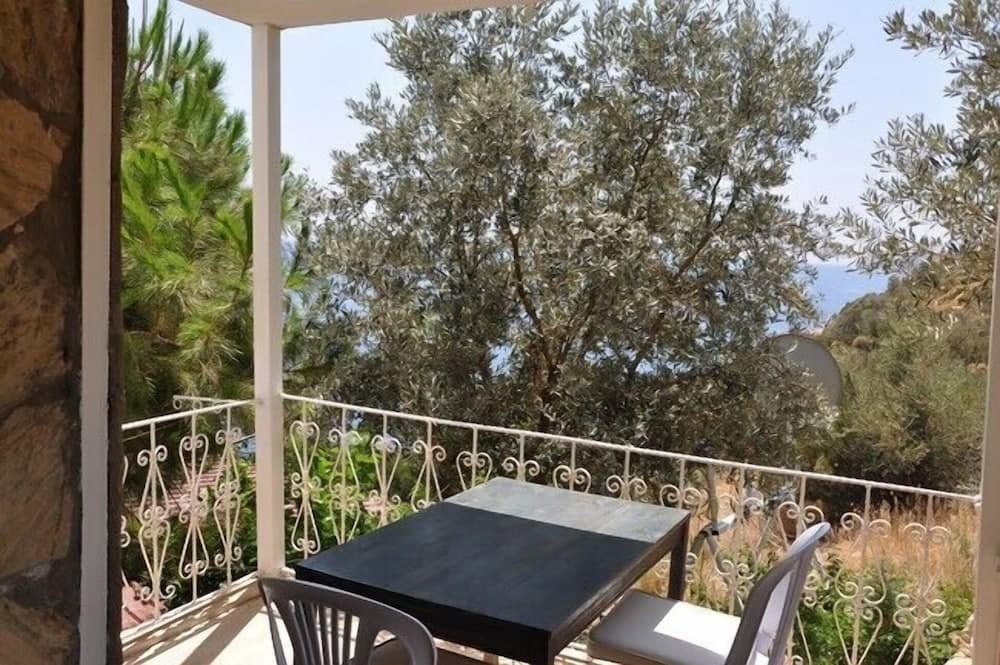 Caretta Hotel photo 3