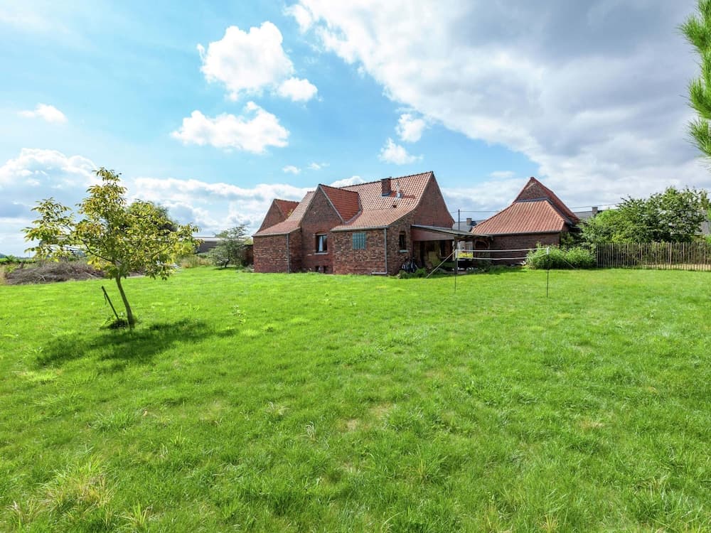 Spacious Family Home photo 4