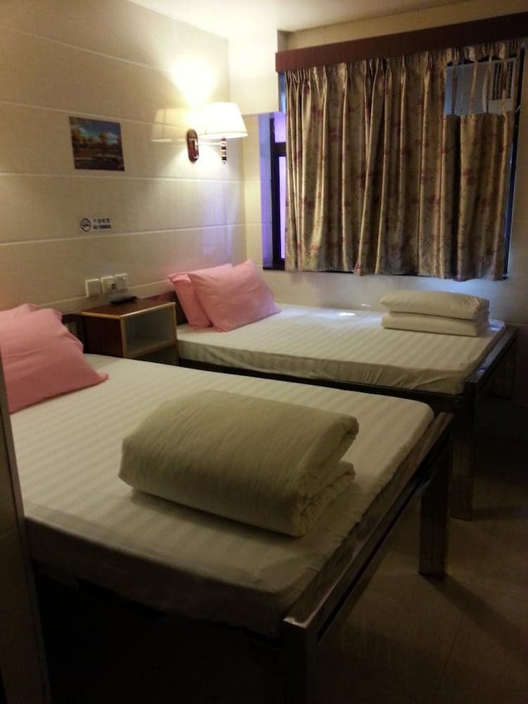 Maple Leaf Guest House photo 3
