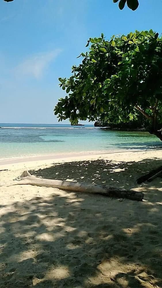 The blue Lagoon Hostel & Private Rooms photo 6